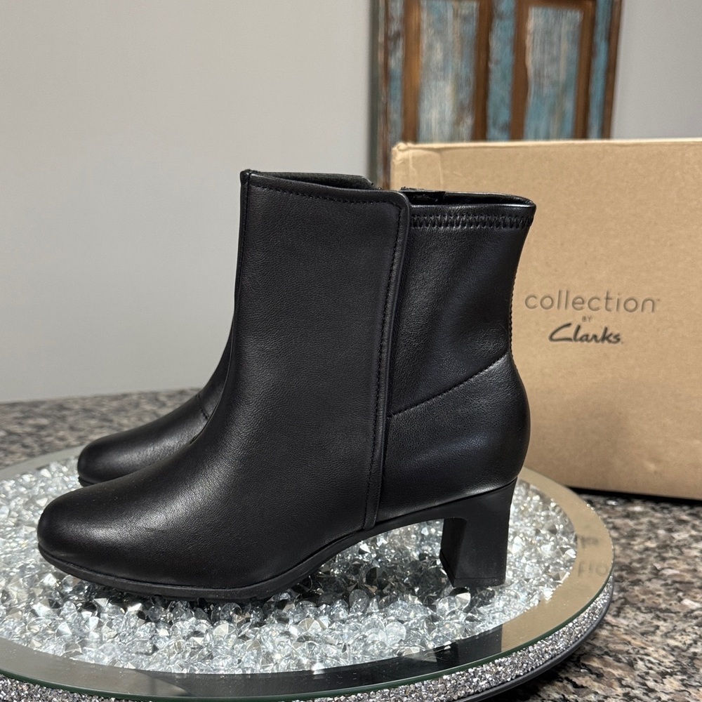 Clarks Neiley Lane Black leather Heeled Ankle kitten heel Boots NEW 6W